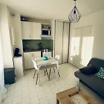 Plage Richelieu 1Ch, Wifi, Parking, Loggia דירה