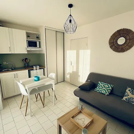 Richelieu,le Cap D Agde,pour 2ou 4pers, 100m De La Apartment Agde