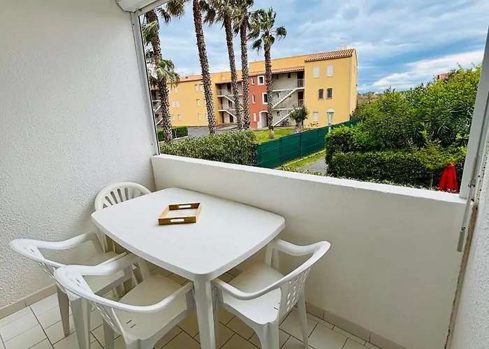 Cap d Agde T2 a 3 min de la plage a pied avec parking prive loggia pour 2 a 4 personnes Appartement